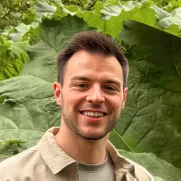 Steven Grundy, Gardin